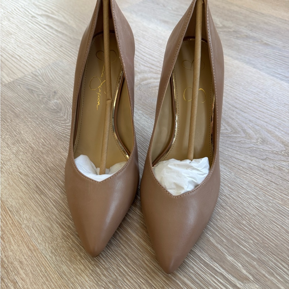 Women’s Nude pumps - Picture 3 of 6